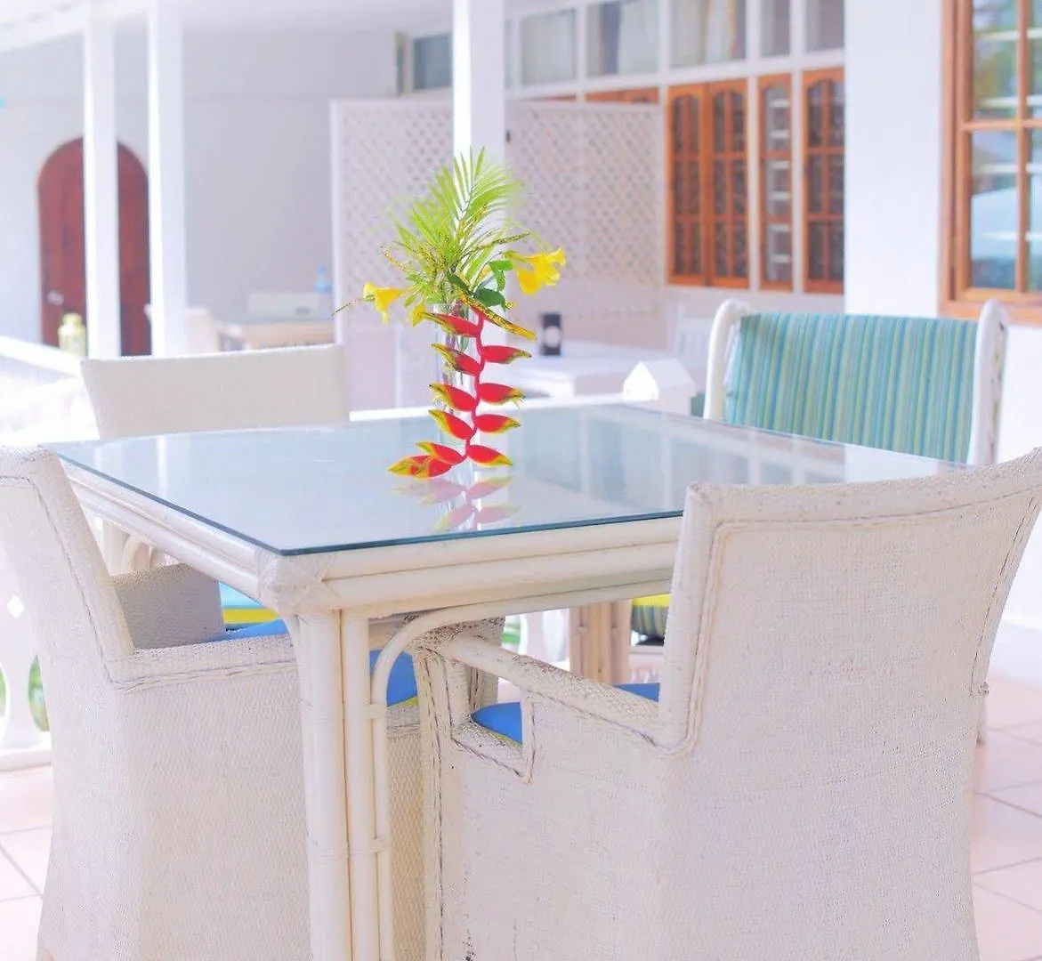 *** Guest house Beau Vallon Bungalows Seychelles