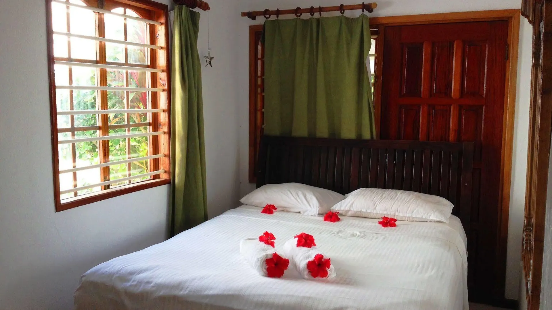 Guest house Beau Vallon Bungalows